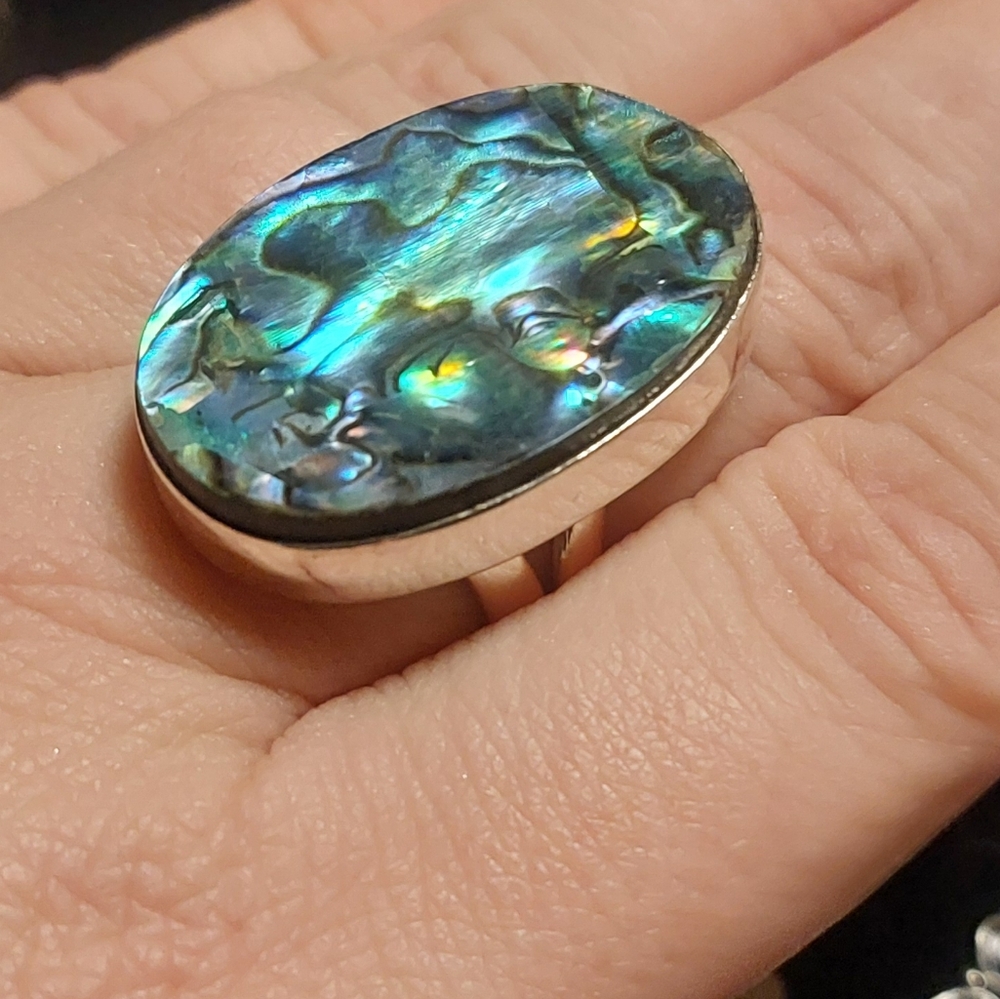 Giant Abalone Shell Ring Size 7.25 - Picture 4 of 6